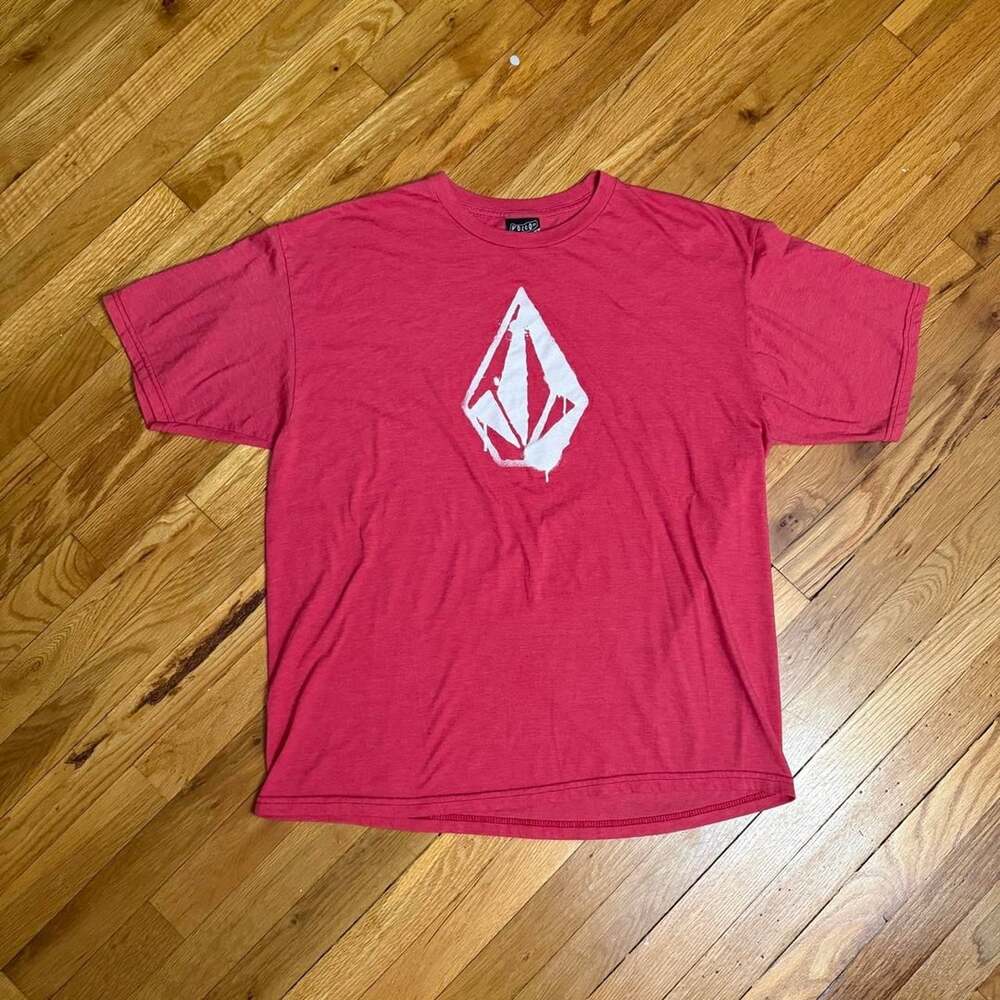 Volcom Graphic Tee Size XL Red Spray Paint Stone Skate T-Shirt